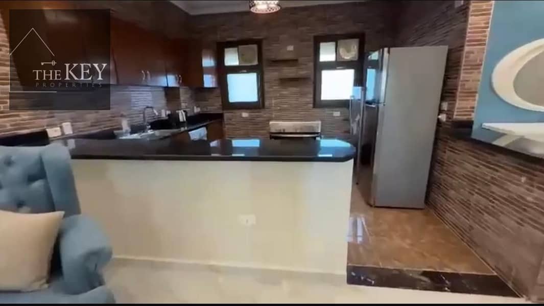 9 10696a25-238f-479b-9590-06077bc212b9. jpg