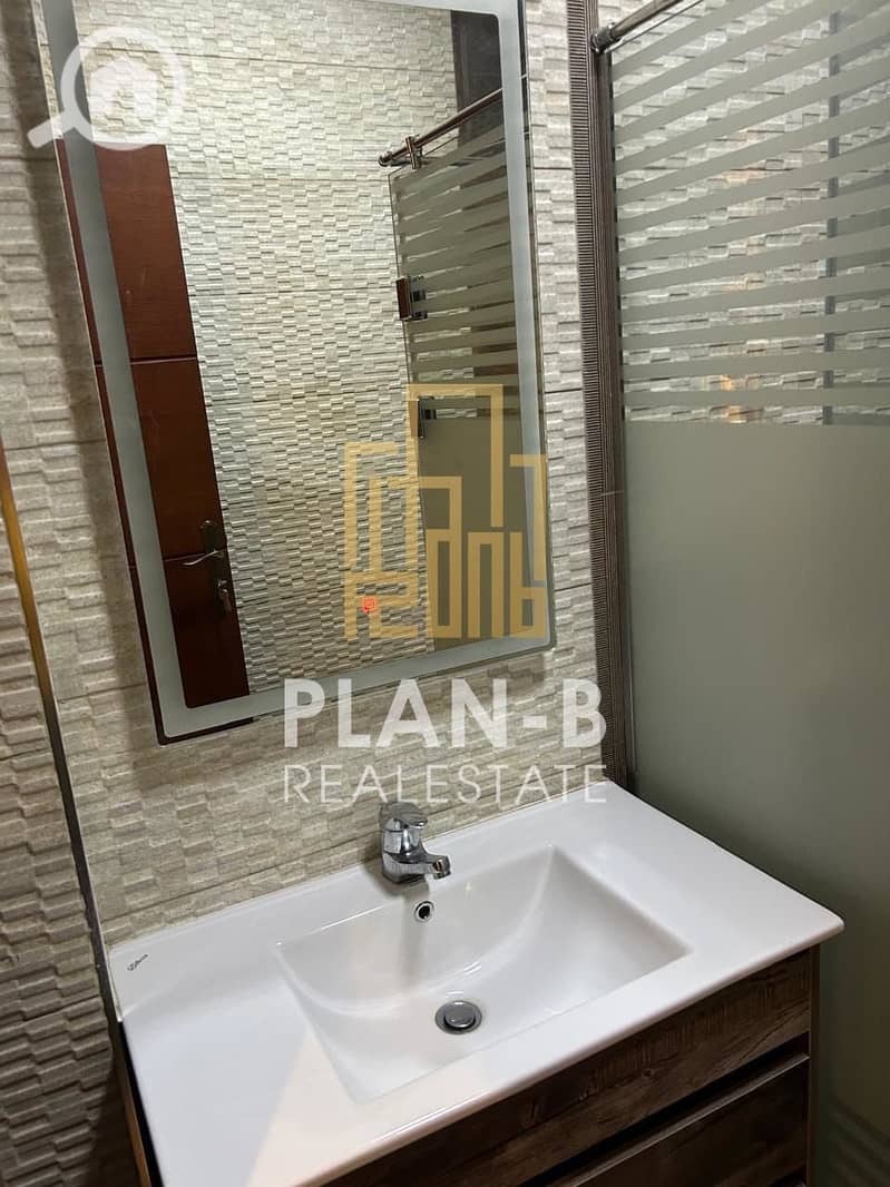 6 8b68a783-1c77-4021-944c-6c5299a5490e. jpeg