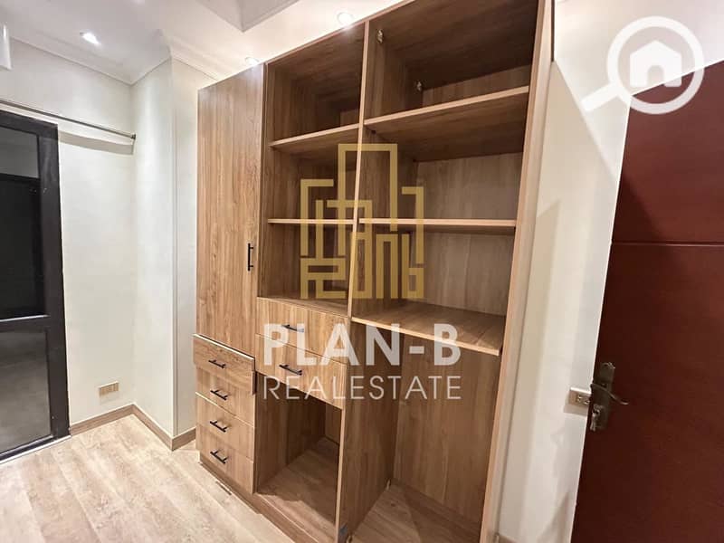 10 cd368dfa-398e-4afe-9e05-e75ccc7ca829. jpeg