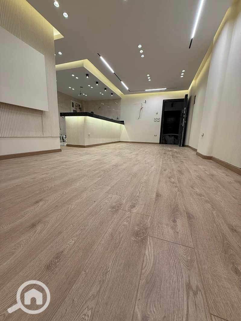 2 395c30e6-33b3-45af-a712-d108f3e30ed2. jpg