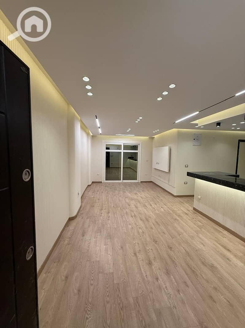 15 47181774-ec41-4a10-8b15-d657ced6f554. jpg