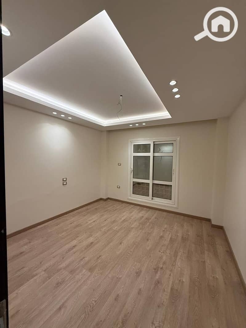 18 8b90fb63-25aa-47a5-97d7-a61b601775be. jpg