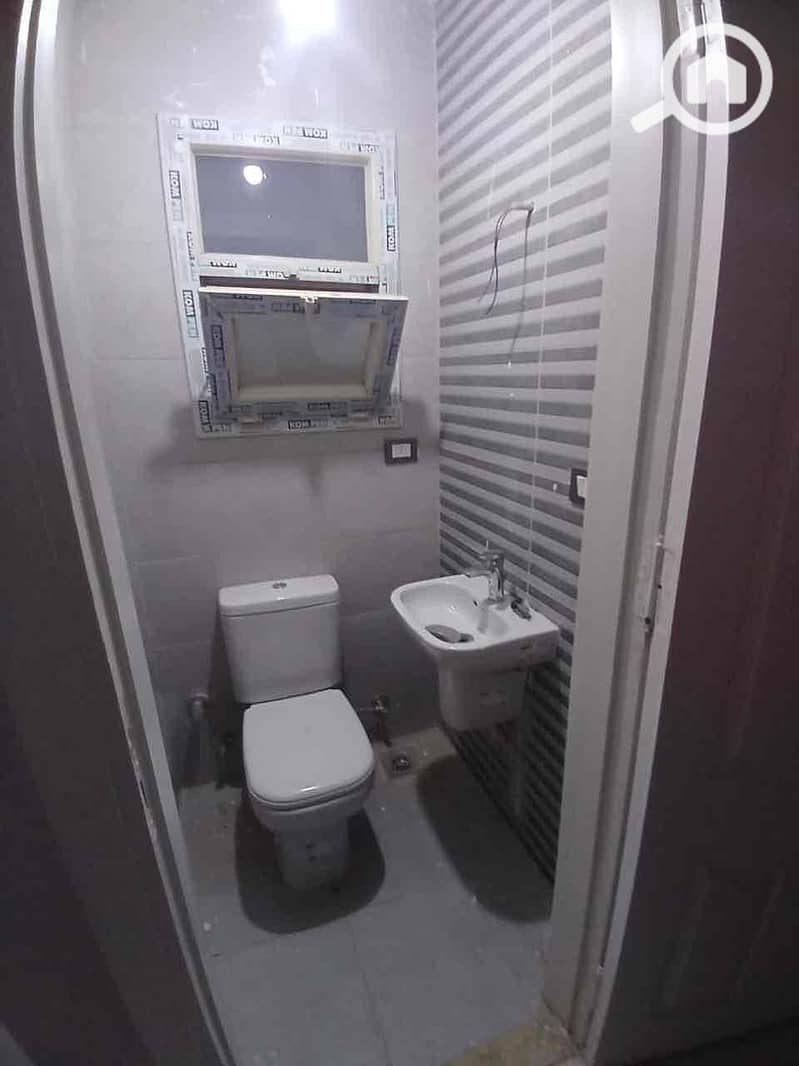 4 9d4cb533-7e9e-453b-8ba8-a4eb39f48c87. jpg