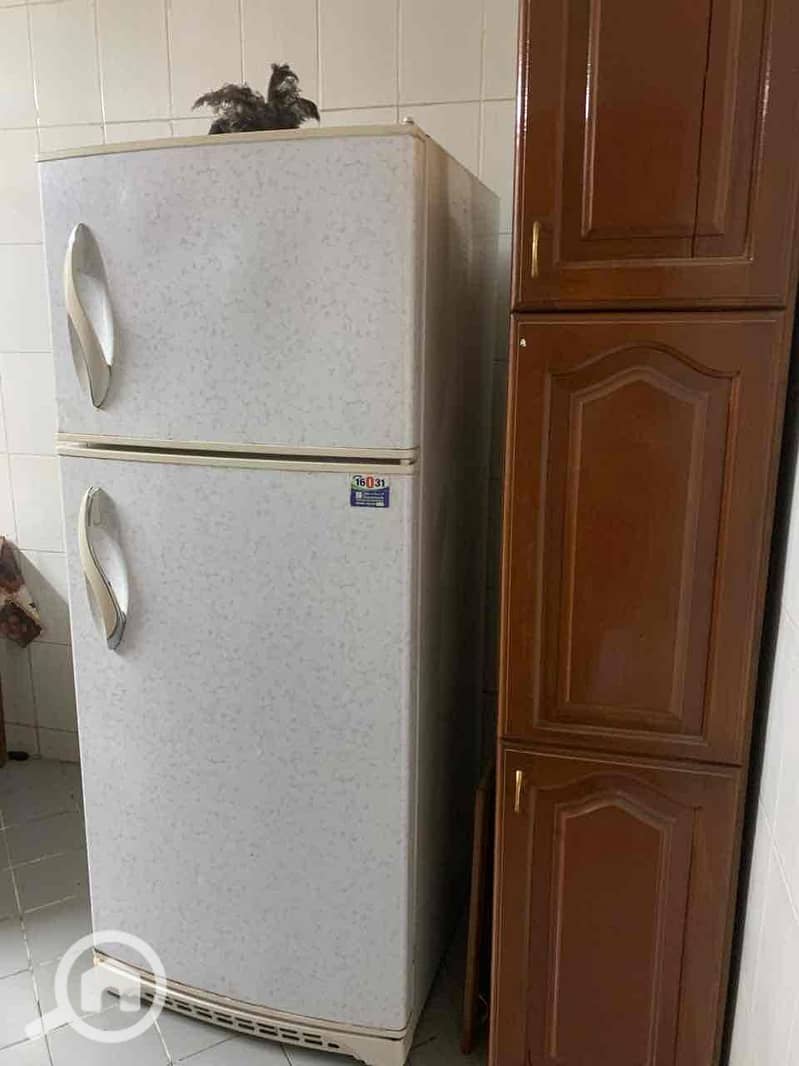 12 f960c7d9-6ae5-4d53-a089-33c99b93e118. jpg