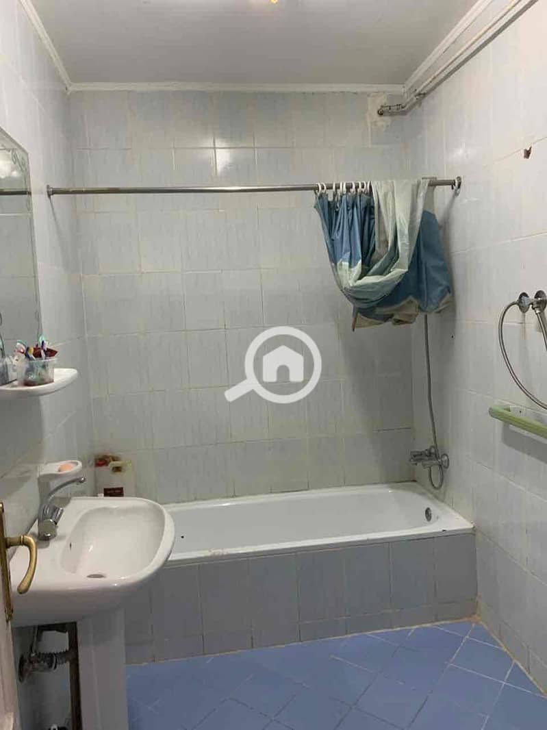 14 586ea34e-9cff-4c1e-9663-b9eac7c900af. jpg