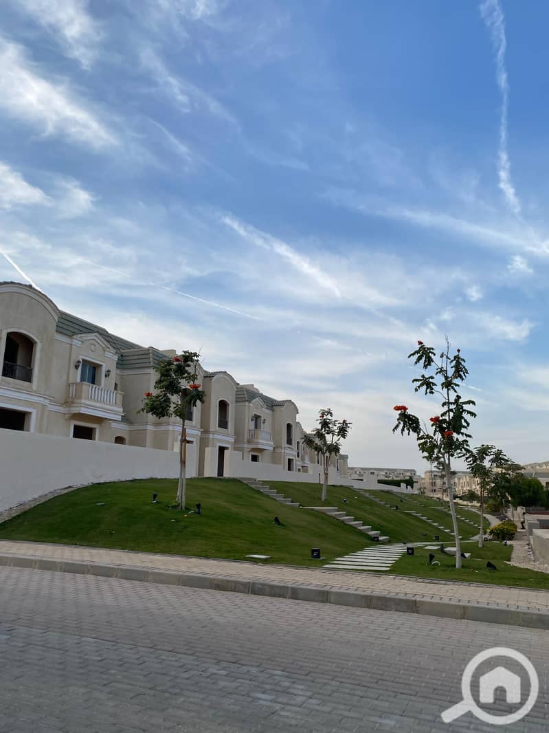 11 WhatsApp Image 2025-10-16 at 13.20. 40_834b563c. jpg