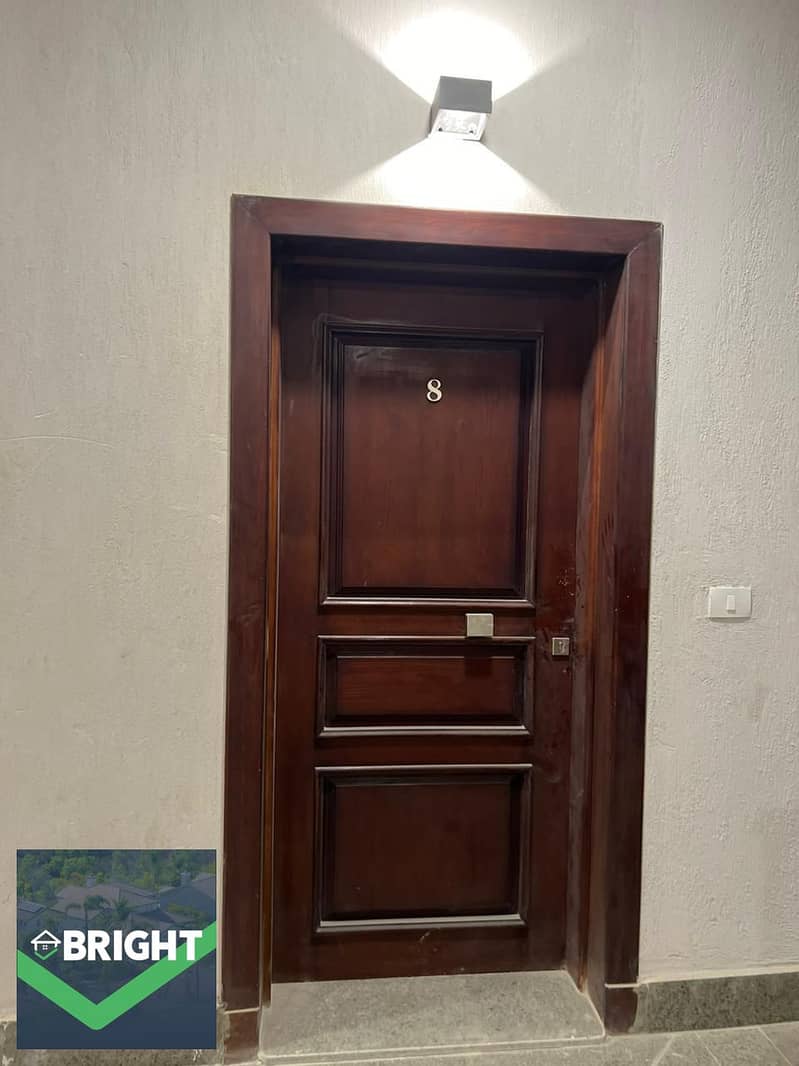 7 c6f935d9-e72e-4a95-9201-b9b05cbec409. jpeg