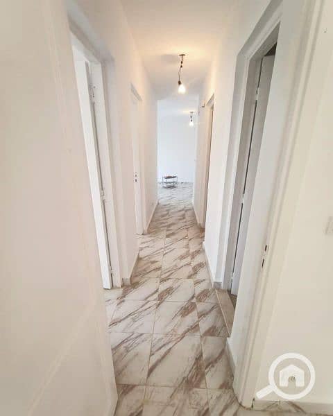 7 b06ee240-6603-4ce4-a6d1-ac166e4f67f5. jpg