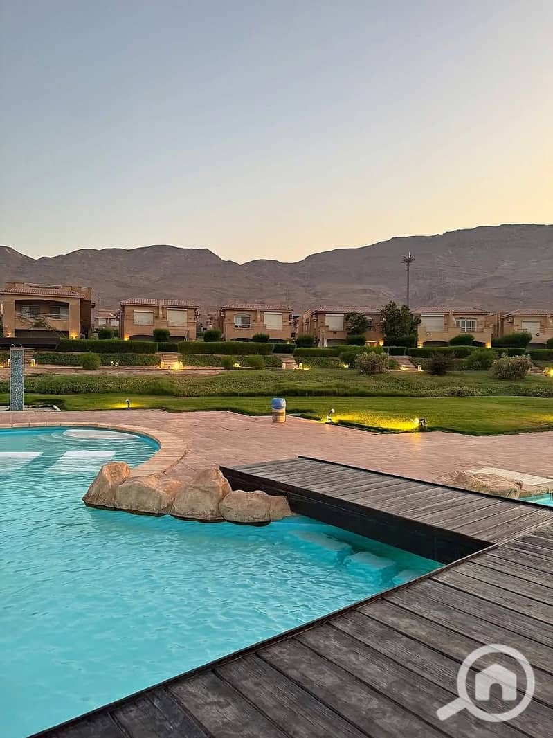 11 571234034_2248200342346440_6478265236993423538_n. jpg