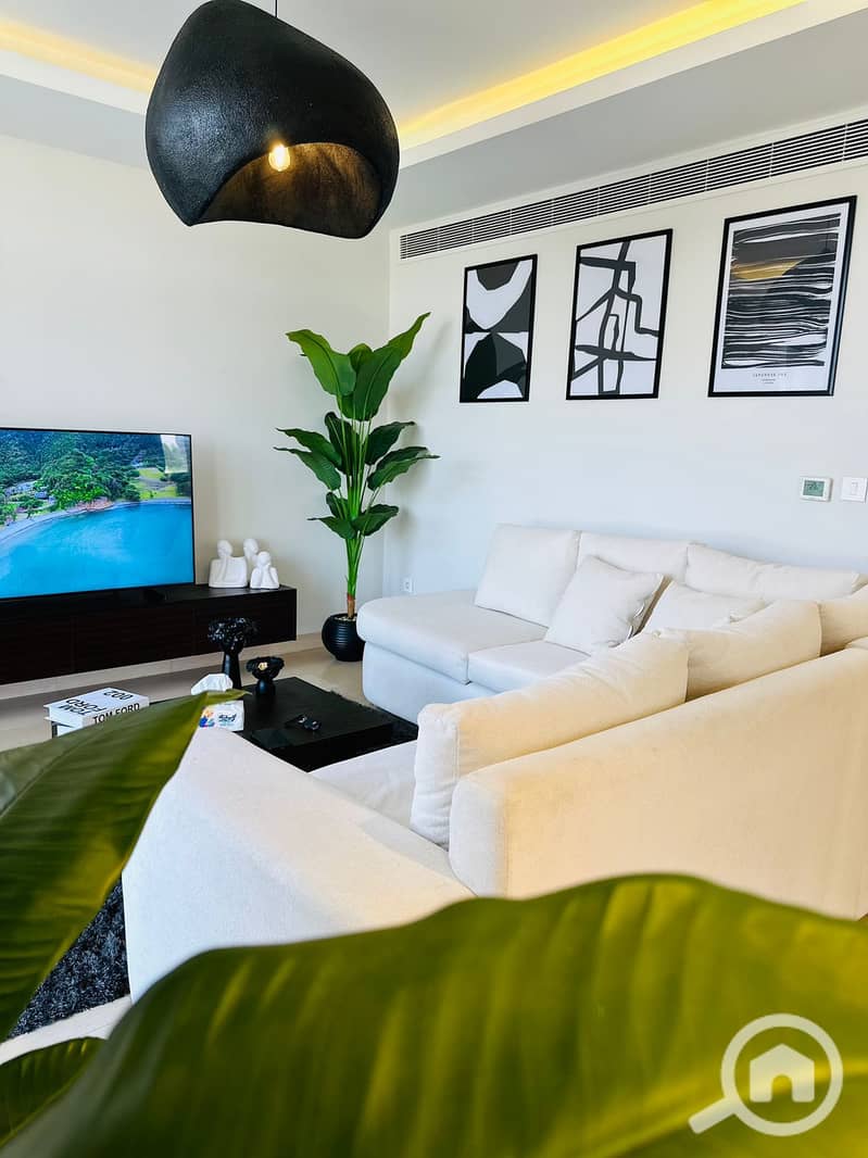 11 WhatsApp Image 2025-11-06 at 11.00. 48 PM (1). jpeg