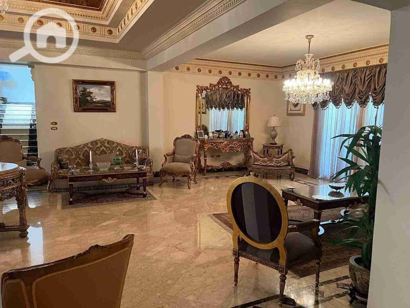 7 FB_IMG_1762623319654. jpg