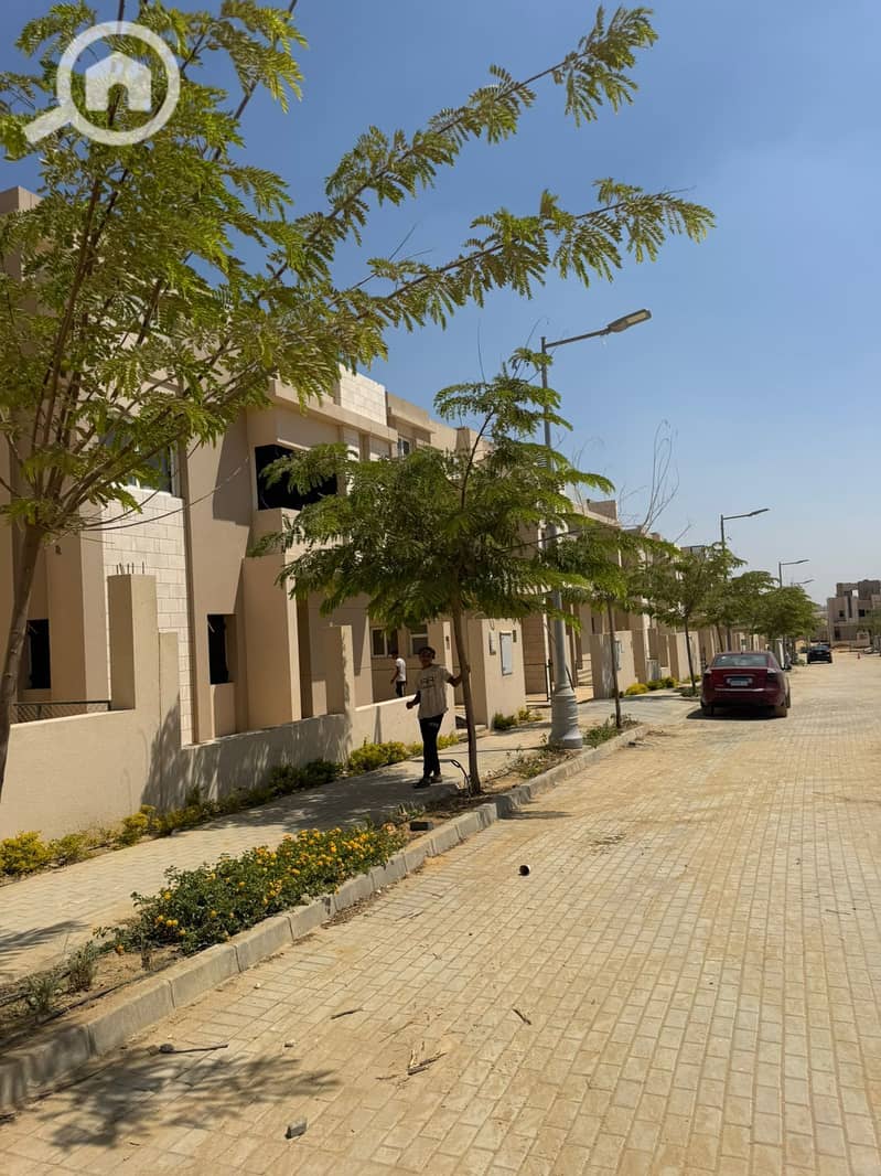 5 056a7177-1e49-49f7-a816-1b49886c3d3f. jpg