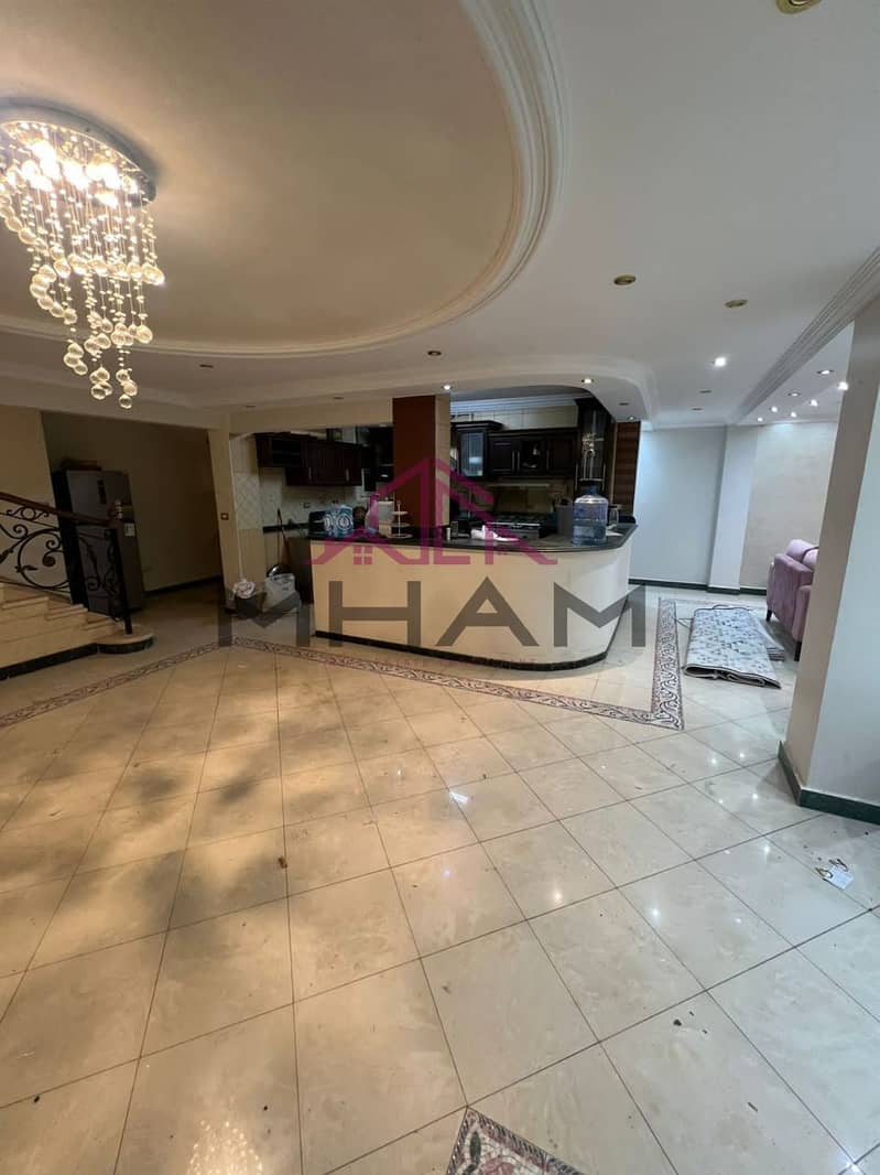 14 photo_5794055146420505769_y. jpg