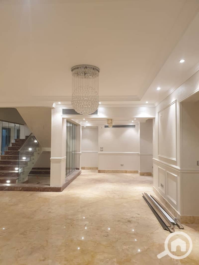 2 3f4ddf4e-ef8b-4c62-9f67-cc8a8386e7a0. jpg