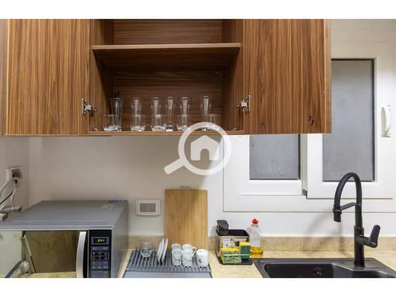 12 49da9804-cfb8-4ca1-a051-5f200722216c. jpg