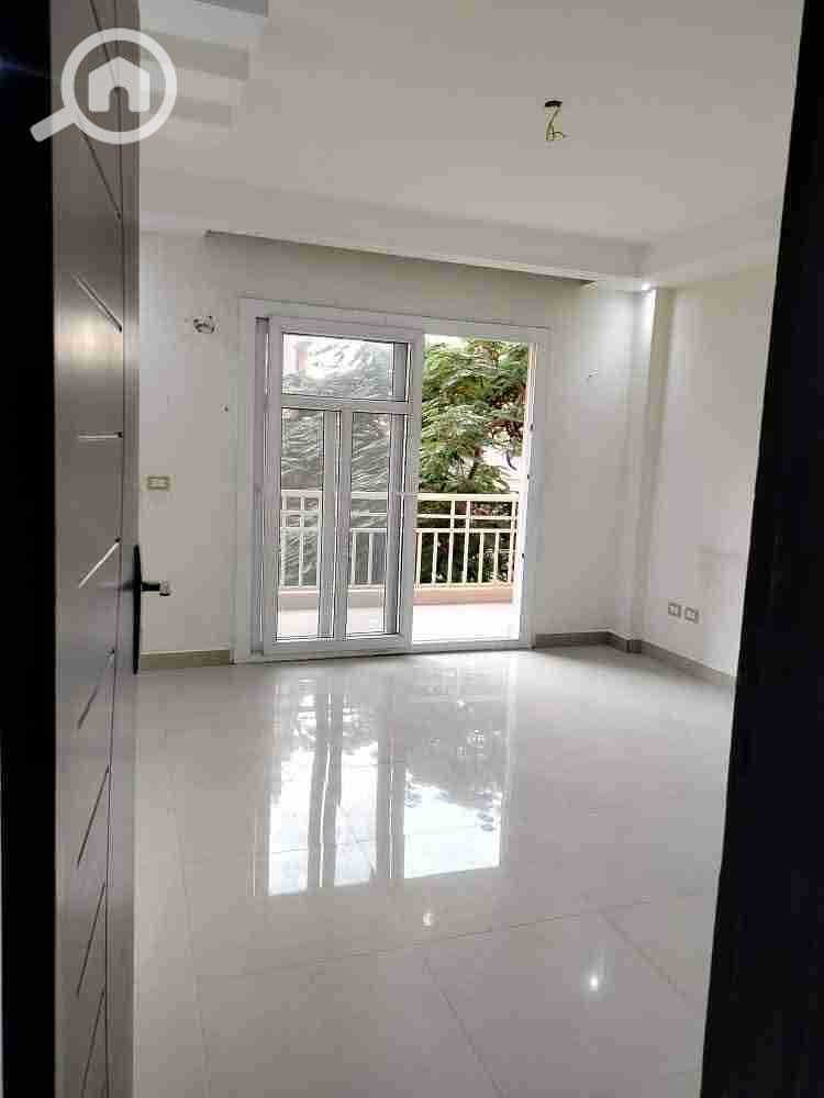 2 FB_IMG_1762622184849. jpg