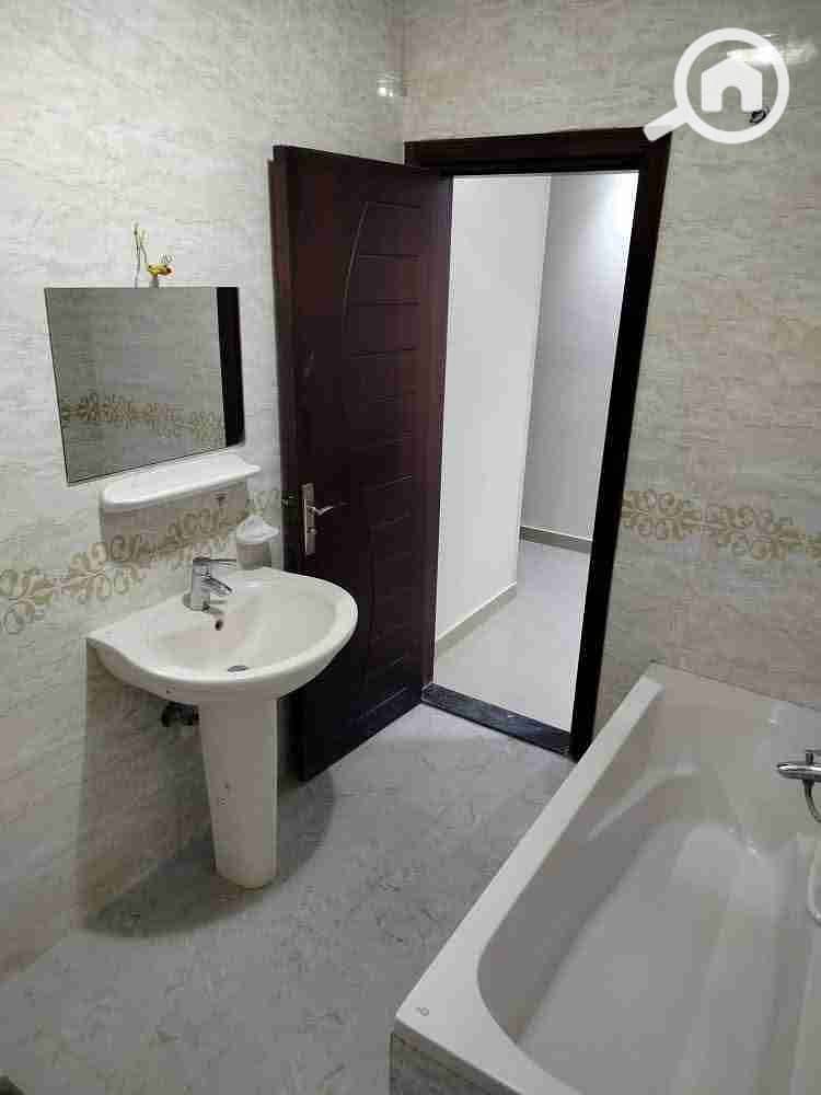 6 FB_IMG_1762622190611. jpg