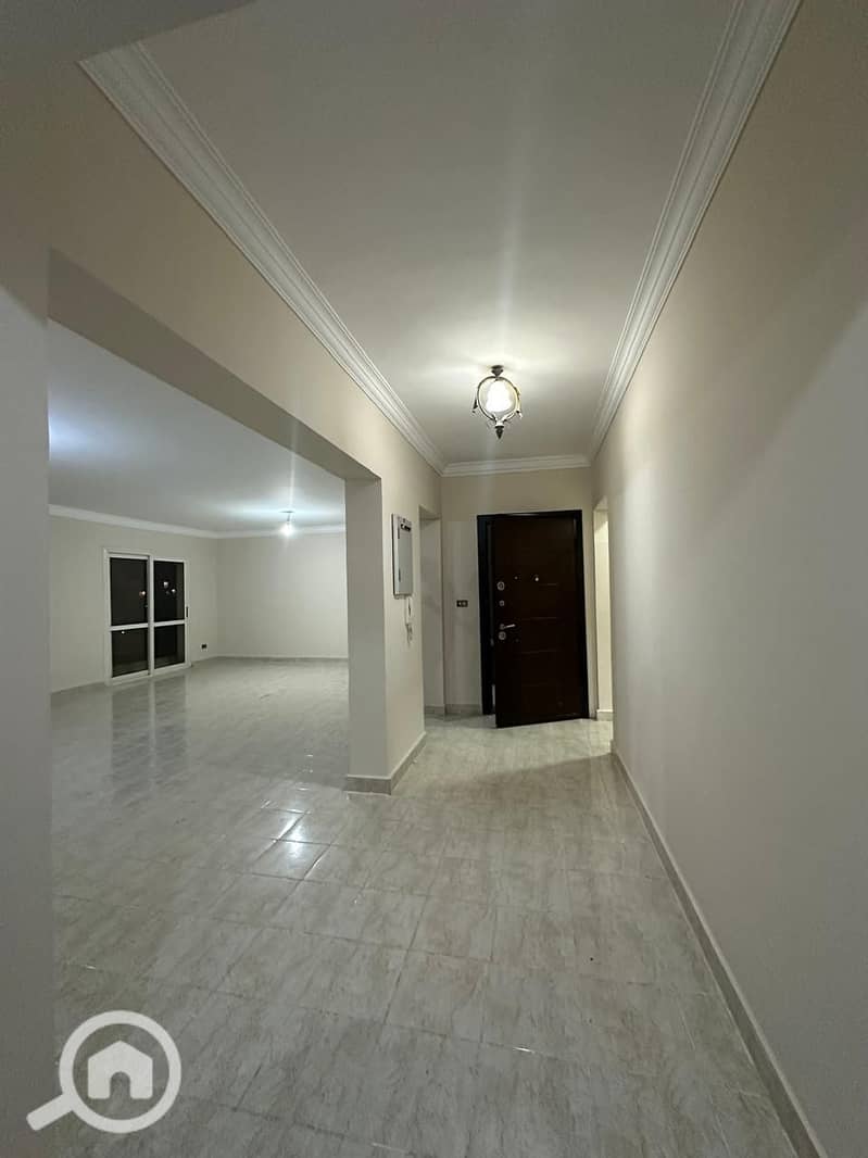 4 28e27627-947f-441c-a6ba-8f30fecb5016. jpeg