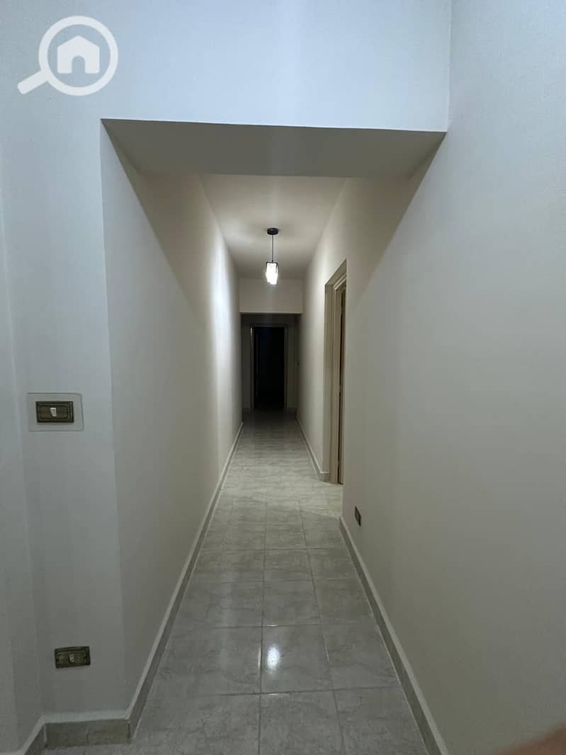 8 f9d1bc83-7447-4763-aa9b-a50541036338. jpeg