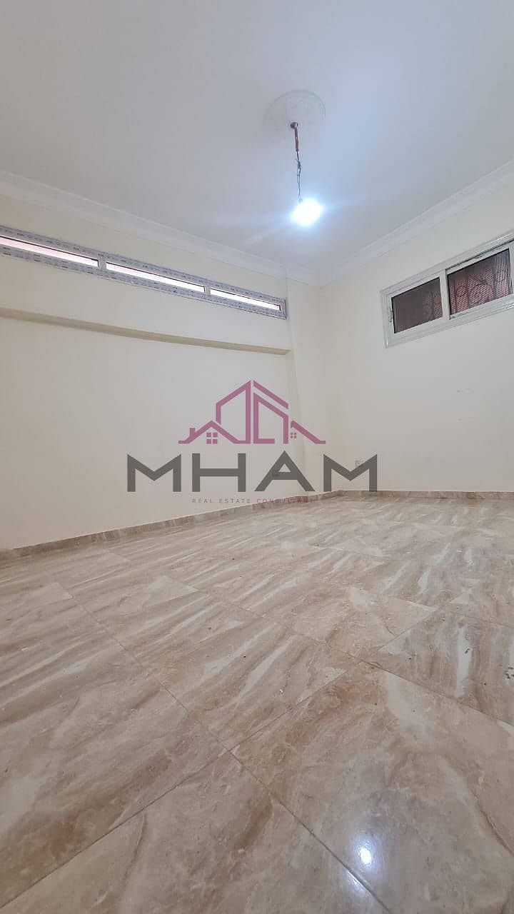 2 photo_5796244265481472834_y. jpg