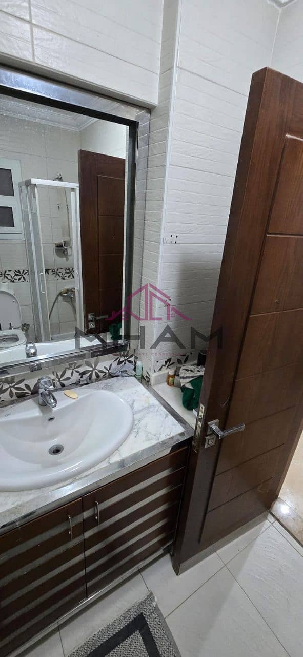 2 photo_5796455693836552963_y. jpg