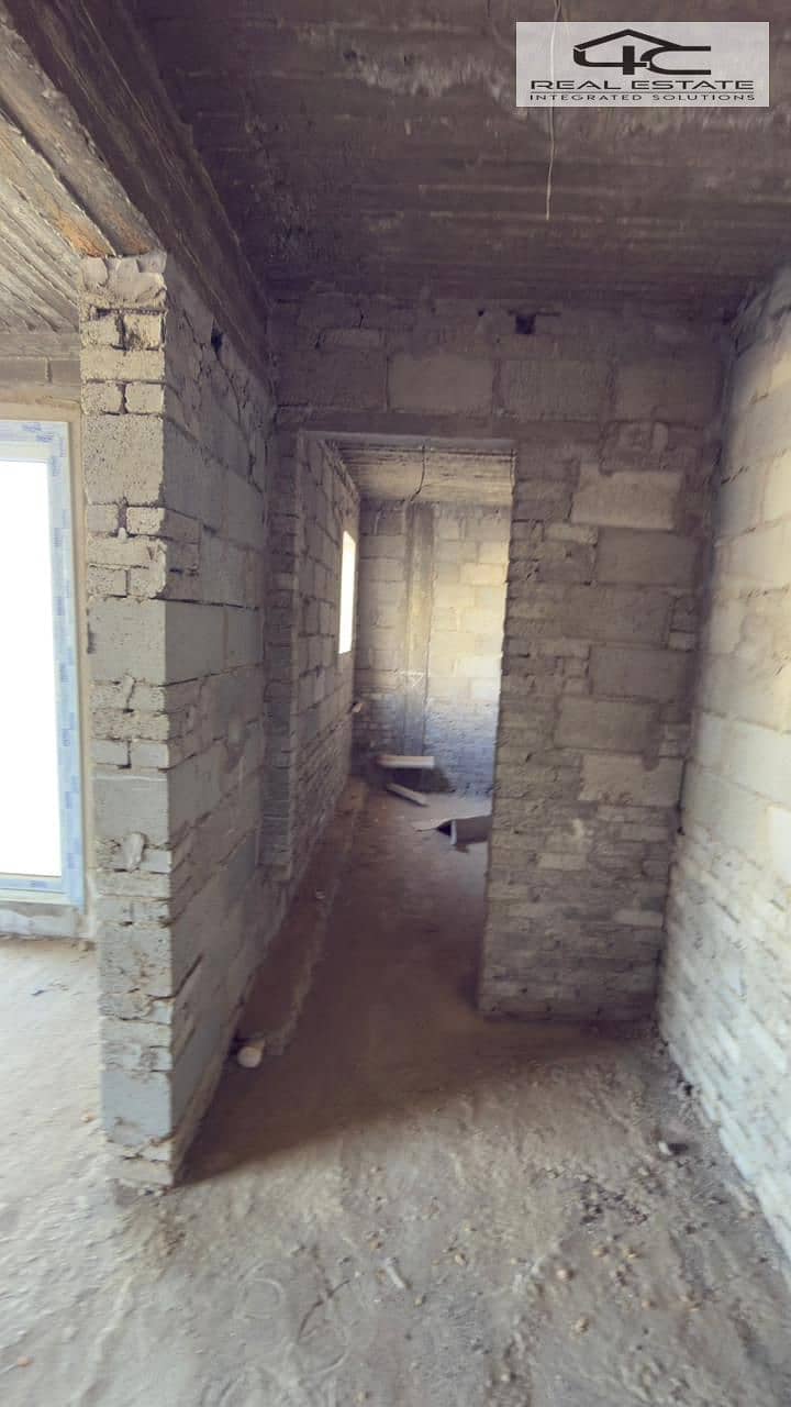 8 WhatsApp Image 2025-11-07 at 01.47. 33. jpeg