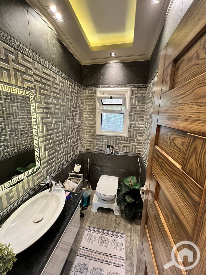 7 754b7ca9-6f16-42b0-9091-0d7688615b0b. jpeg