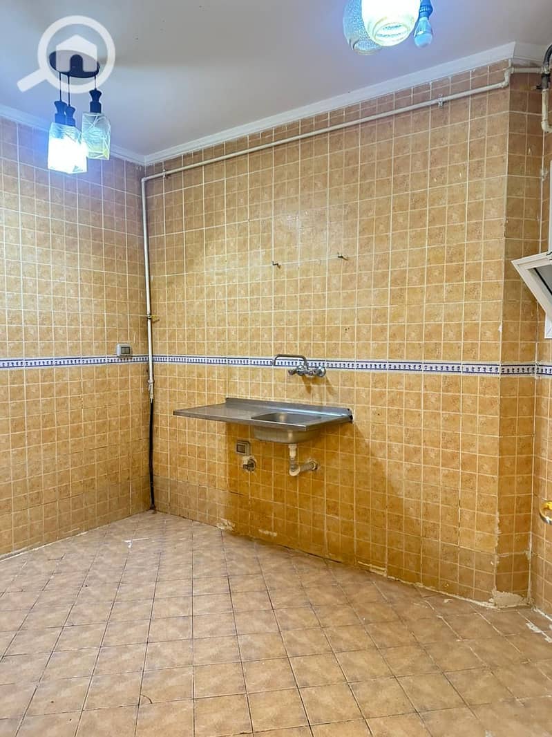 8 b1123963-0355-4746-b186-9c7ac1bb57b9. jpeg