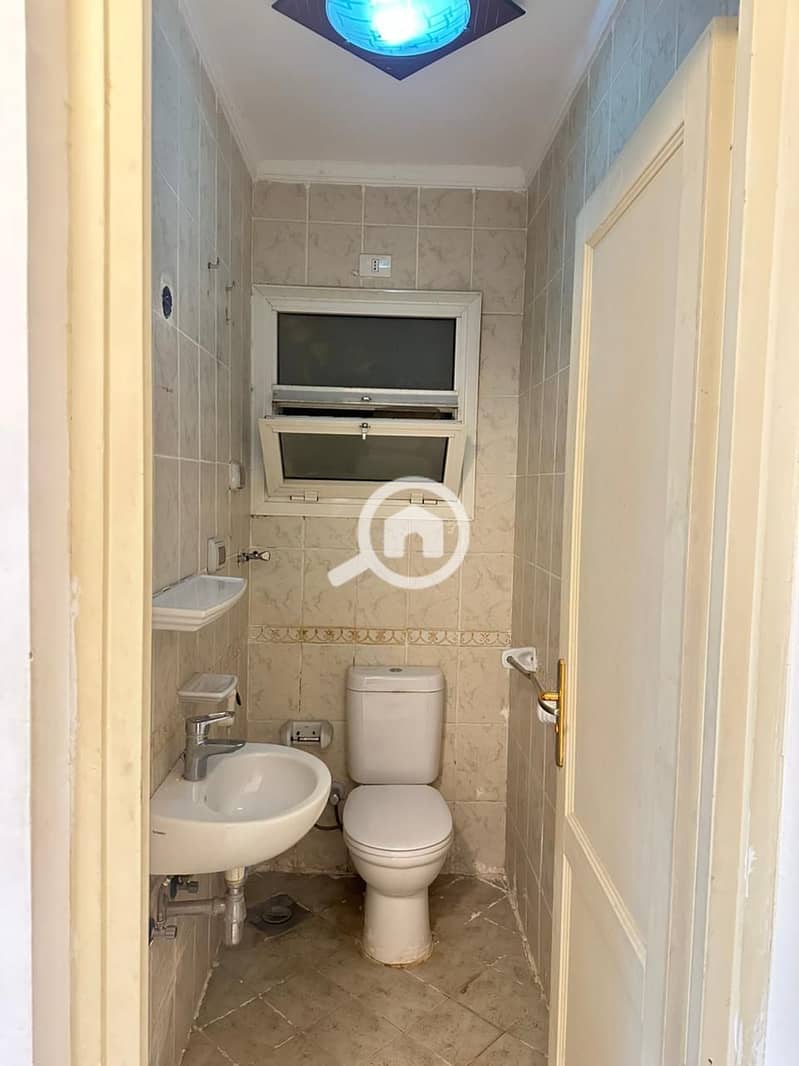 10 a738f67d-5e52-4683-98d6-19a955f36970. jpeg