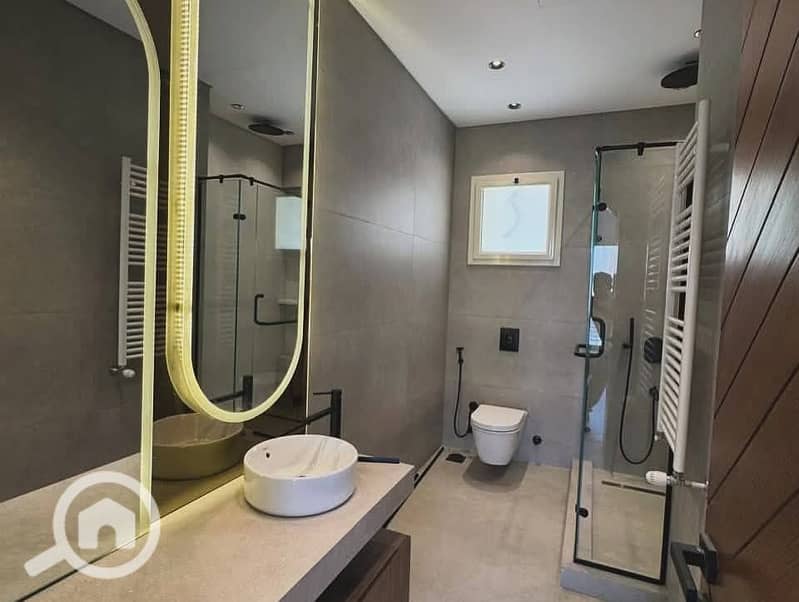 8 FB_IMG_1762546799274. jpg