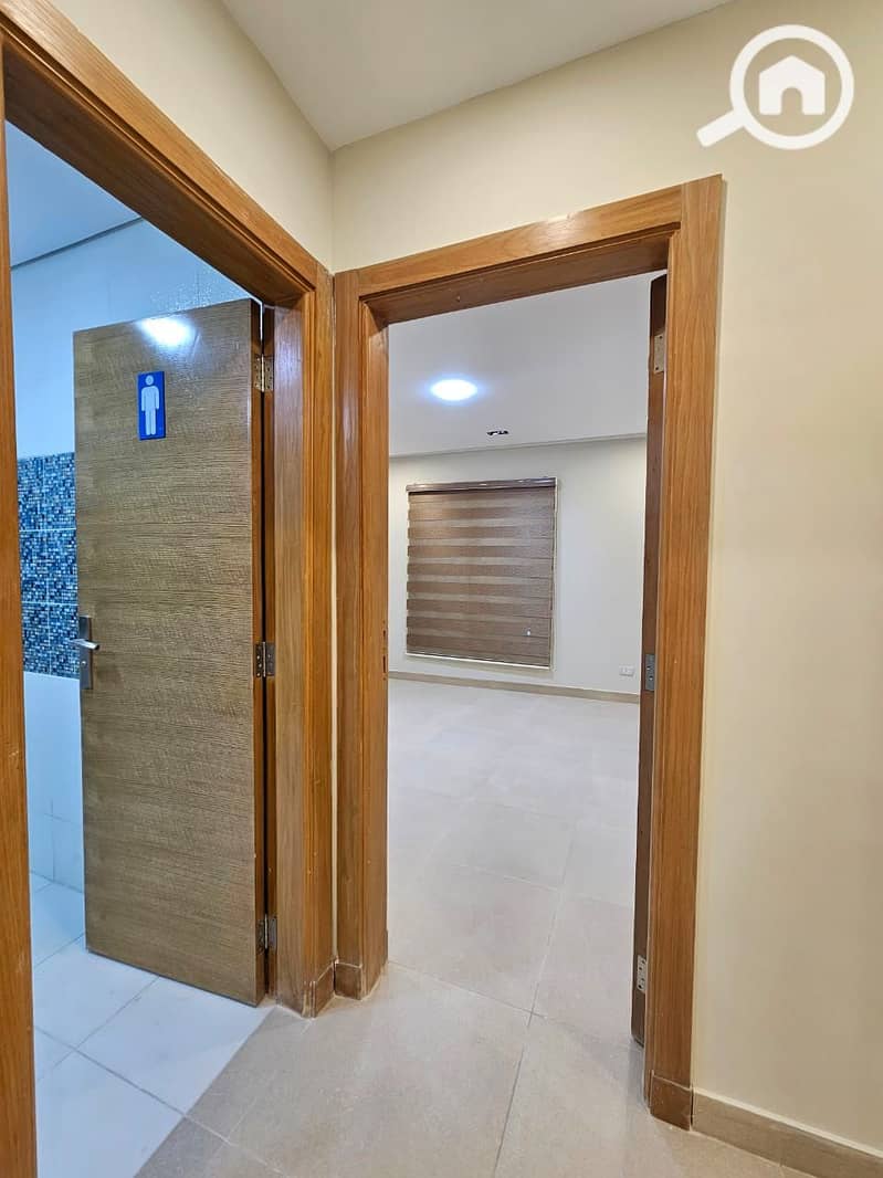 5 WhatsApp Image 2025-11-07 at 9.12. 03 PM (1). jpeg