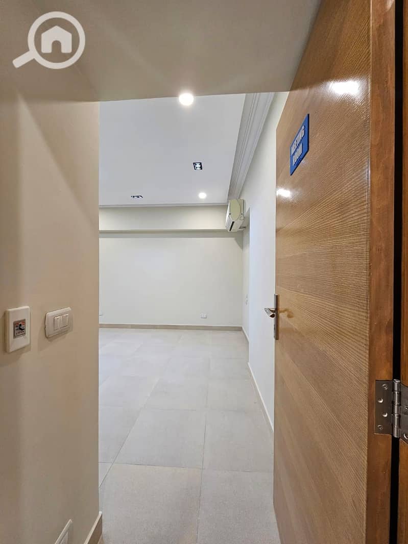 11 WhatsApp Image 2025-11-07 at 9.12. 01 PM (1). jpeg