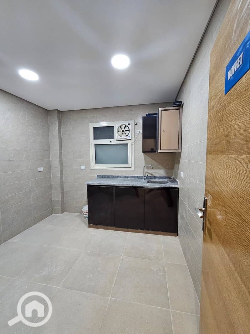 12 WhatsApp Image 2025-11-07 at 9.12. 01 PM. jpeg