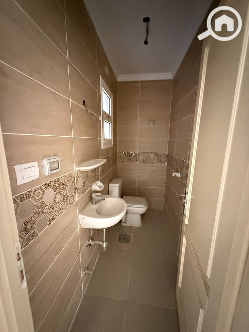 9 7d53e8a8-ff8c-4737-8257-dccdcb8c18ab. jpeg