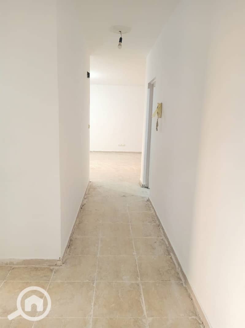 8 8e0060e6-5505-445c-8c9f-0ddbcb710cd9. jpeg