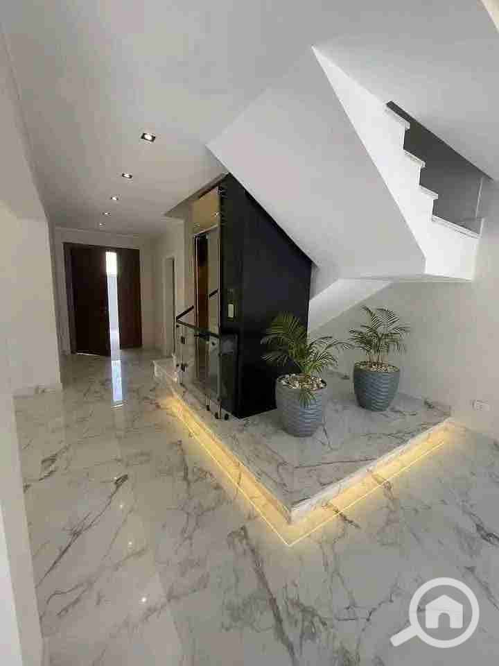 1000379384. jpg 1000379384. jpg