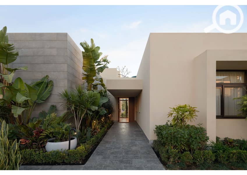 4 OWest Live Shots_Page_05. jpg