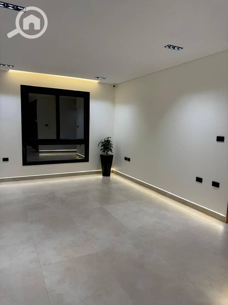 6 WhatsApp Image 2025-11-06 at 10.52. 06 PM (2). jpeg