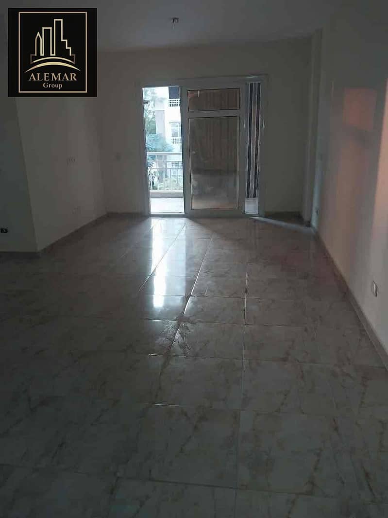 2 34a408d7-b1c6-42db-8431-c44e1f2640d0. jpg