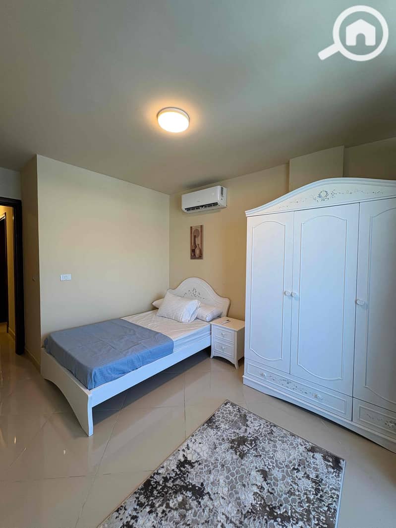 5 6c49f3f5-8833-4b2c-adf6-96229e68ec7f. jpg