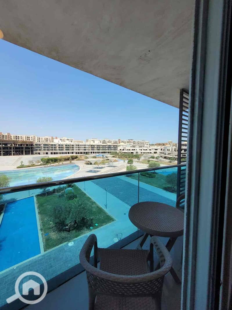 7 47bf6083-e406-47d4-8574-95052a92e03f. jpg