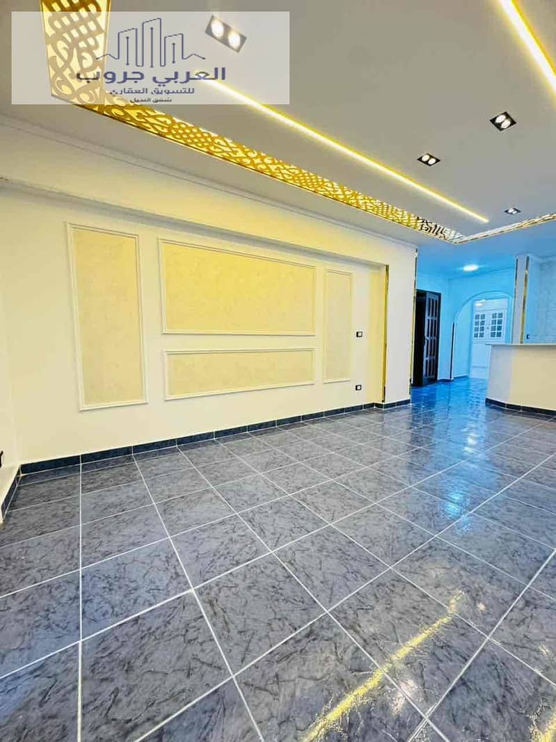 10 aa930816-abaa-4872-98b7-f212fdd84180. jpg