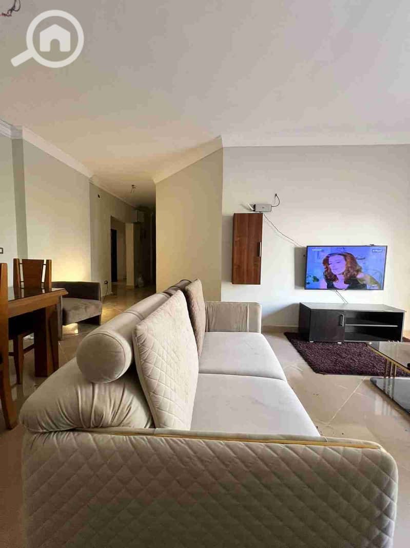 1000411843. jpg 1000411843. jpg