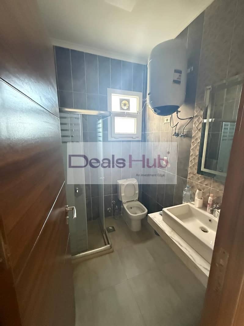 18 c857aefe-5c48-44c4-8c43-cc042069c53e. jpg