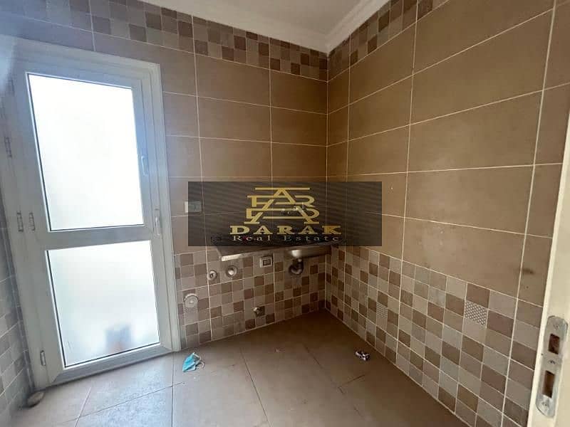 11 f6fdd603-4926-4cc5-b82b-bf51b1d9e4c9. jpg