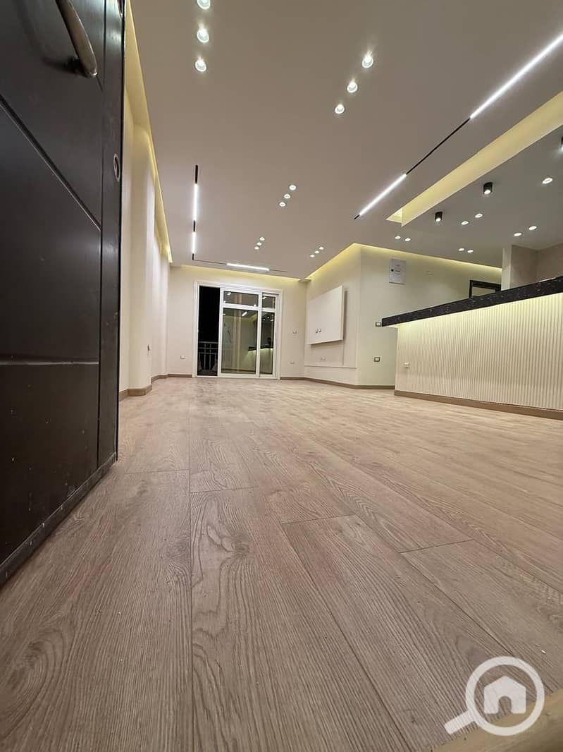 10 d728d81c-7cd6-4cdd-ae9d-b5ac8ba96856. jpg