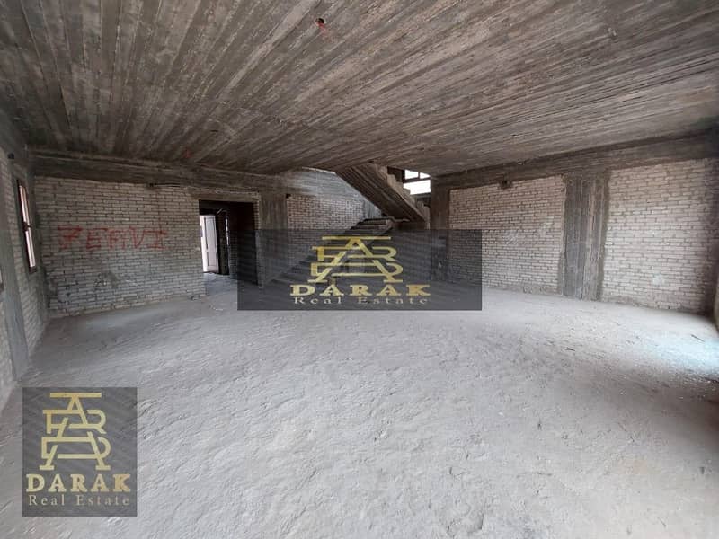 12 WhatsApp Image 2024-12-08 at 10.29. 49_0c98aa58. jpg