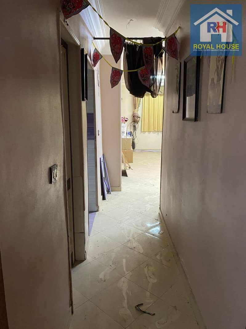 4 4a05a74a-df0f-4dd1-8b87-8aaa785f61e0. jpeg