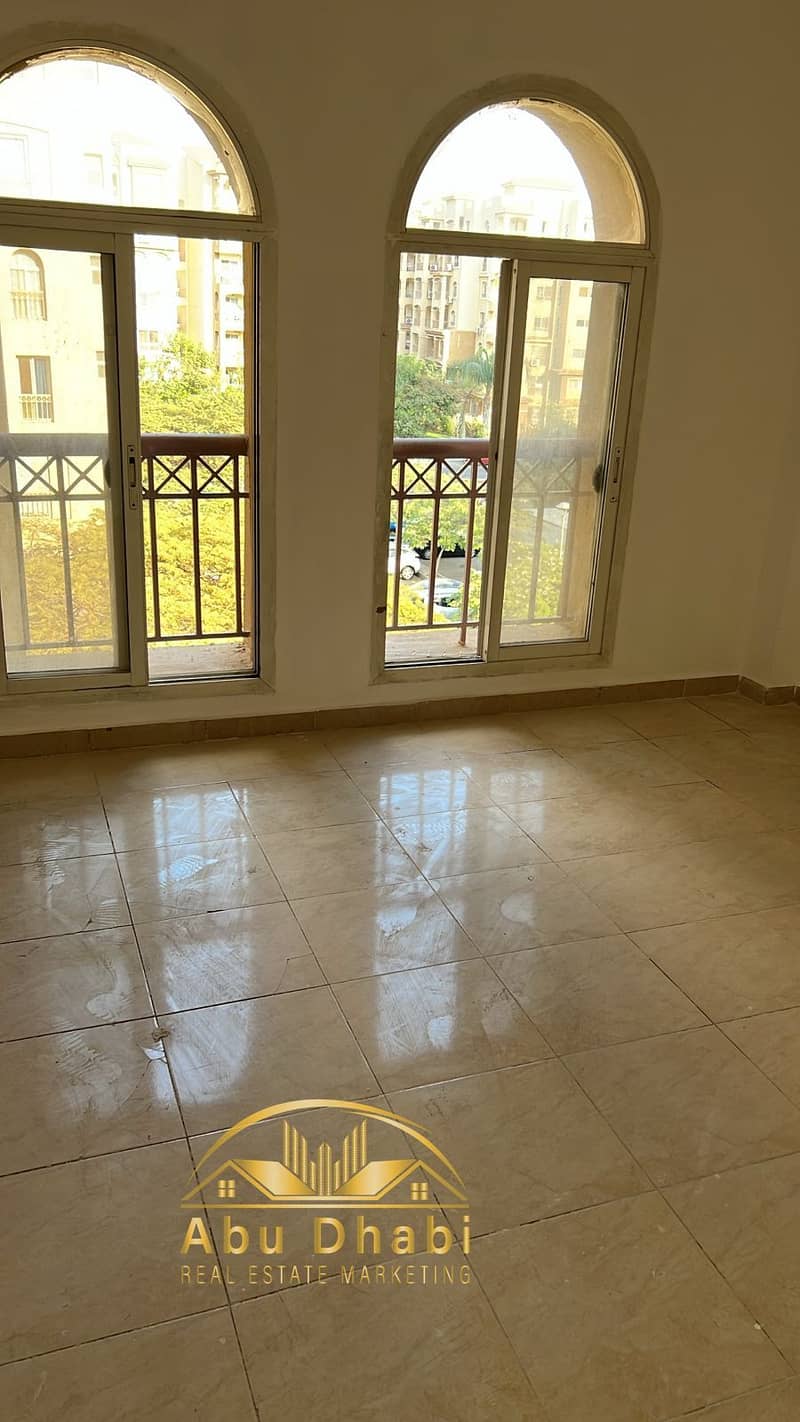 12 29fcc8b0-43f5-426d-b25e-12d26bf4cfda. jpg