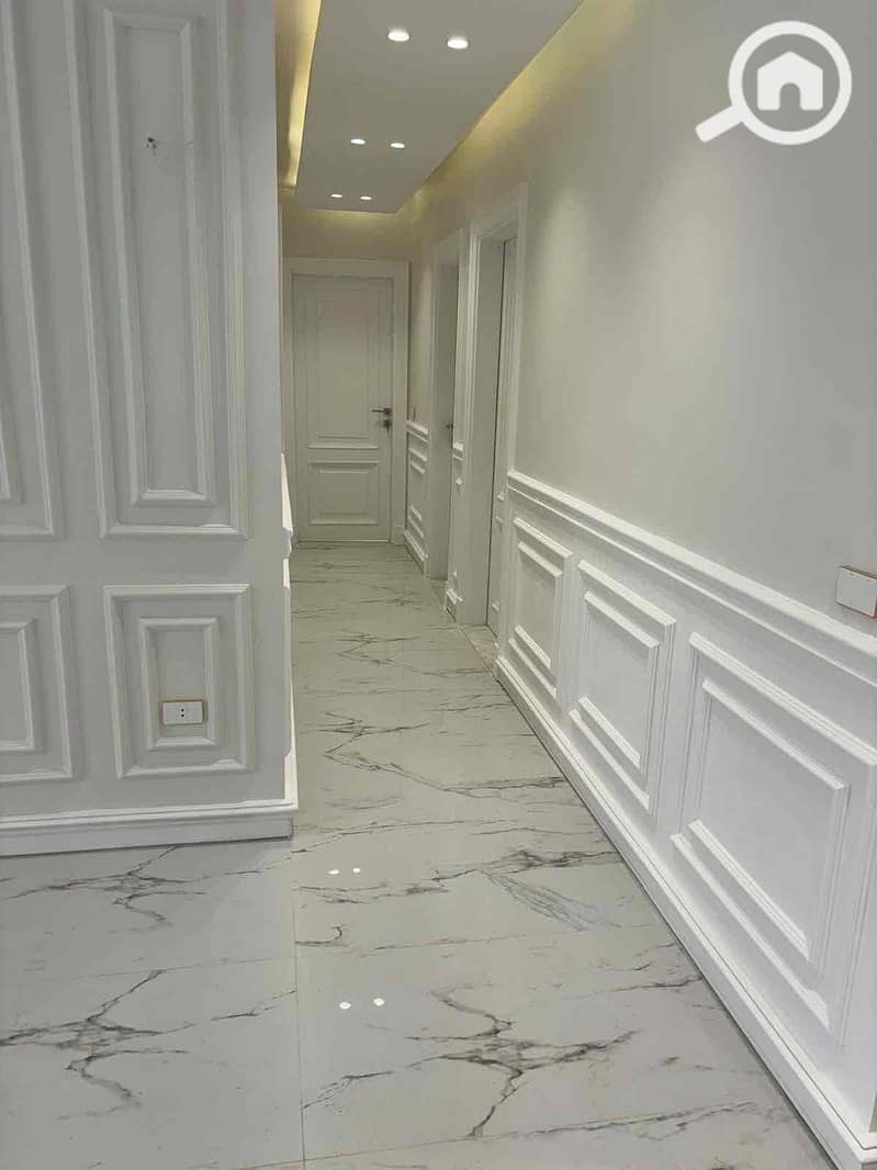 3 4b0ca80c-d6e0-43da-bccb-94bf84ab7944. jpg